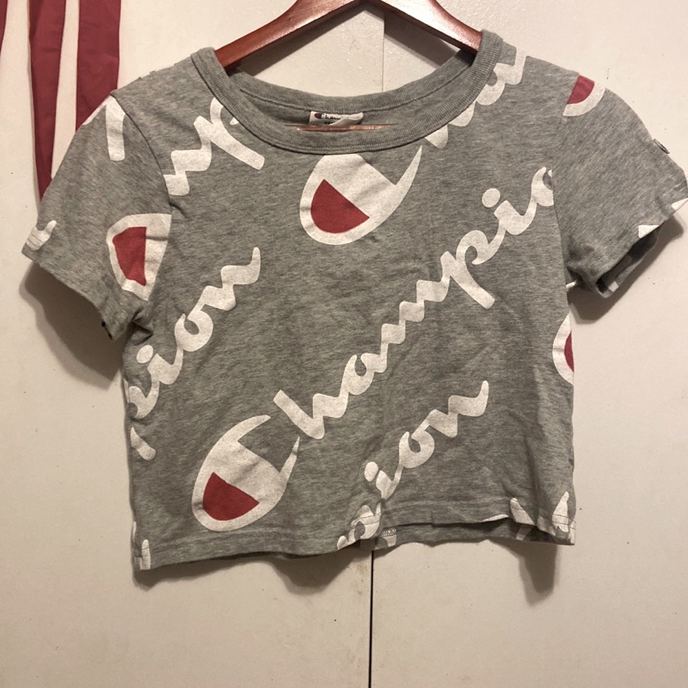 Champion, cropped grey